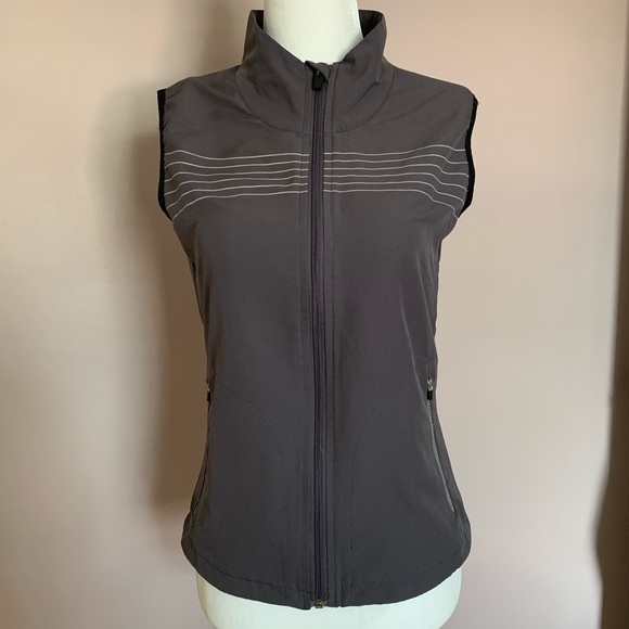 oiselle Jackets & Blazers - 💕 Oiselle running vest